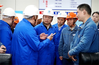 省應(yīng)急廳調(diào)研瀘天化 (10)001.jpg