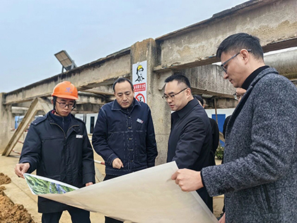 納溪區(qū)委書記袁維榮帶隊調研瀘天化科技創(chuàng)新產業(yè)孵化平臺項目