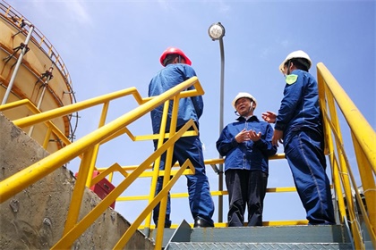 瀘天化股份公司領(lǐng)導(dǎo)廖廷君趙永清率隊(duì)督查和寧公司安全生產(chǎn)工作